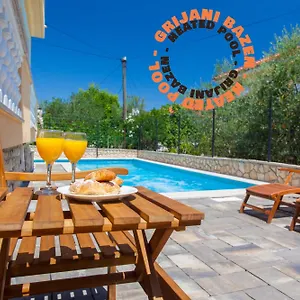 Apartman Pansion Tina, Šilo