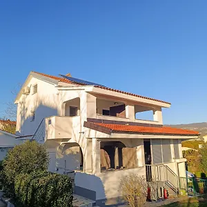 Apartman Frank, Šilo